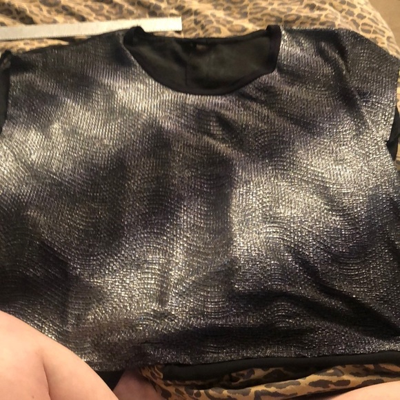 Zenobia size XL  black & silver metallic fits 14-16 lightweight sleeveless top - Picture 2 of 9